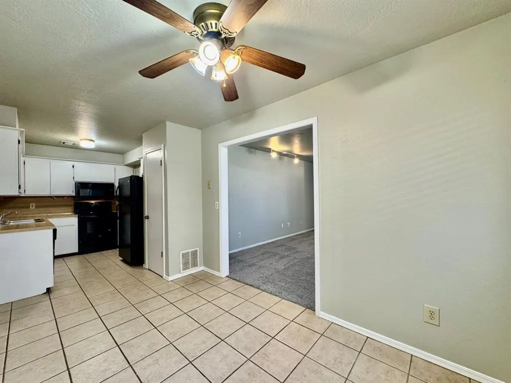 Photo 7 — 240 Barrett Place, Edmond, OK 73003
