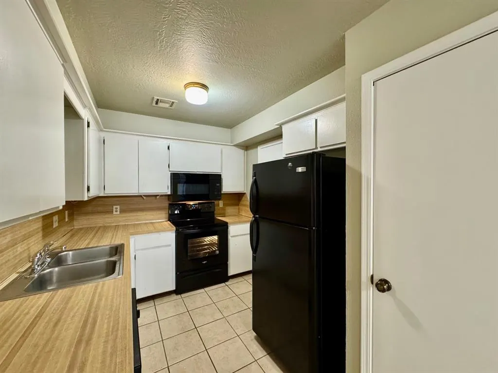 Photo 9 — 240 Barrett Place, Edmond, OK 73003