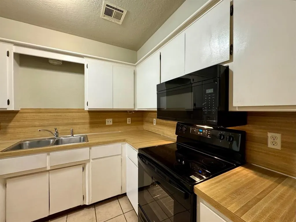 Photo 14 — 240 Barrett Place, Edmond, OK 73003