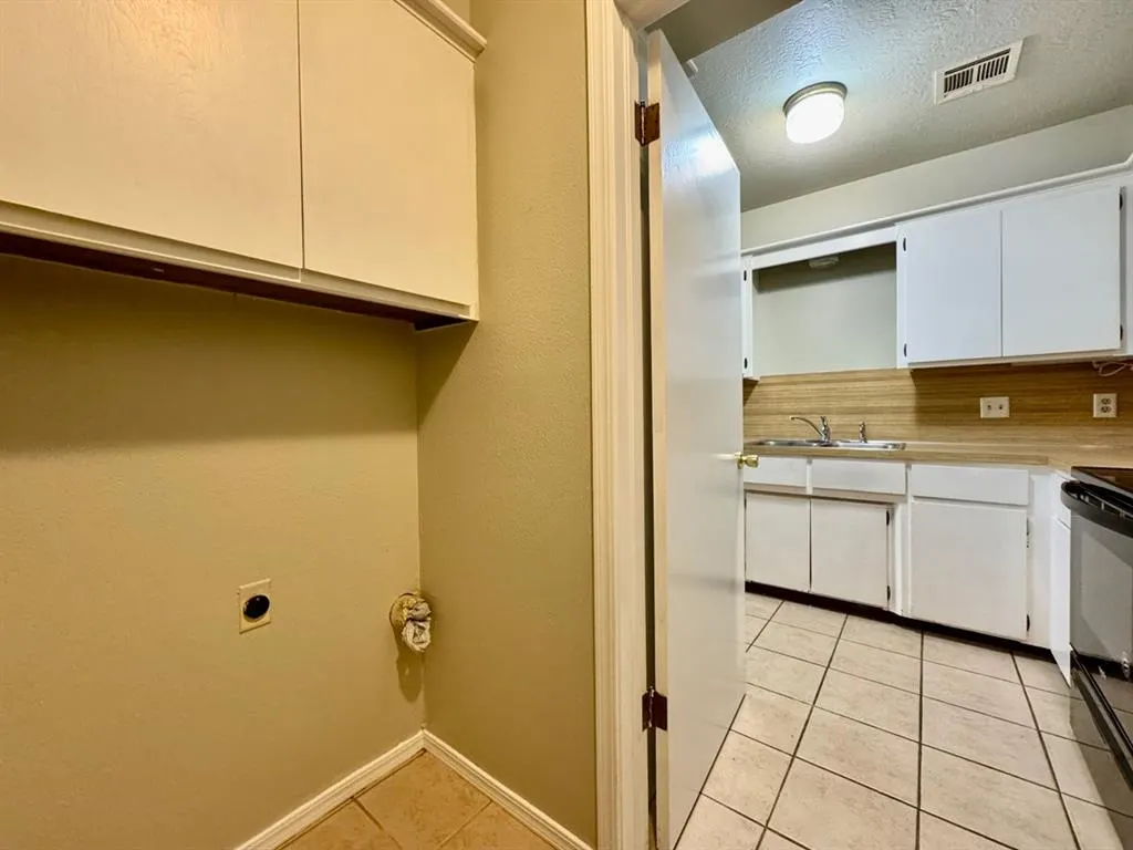 Photo 16 — 240 Barrett Place, Edmond, OK 73003