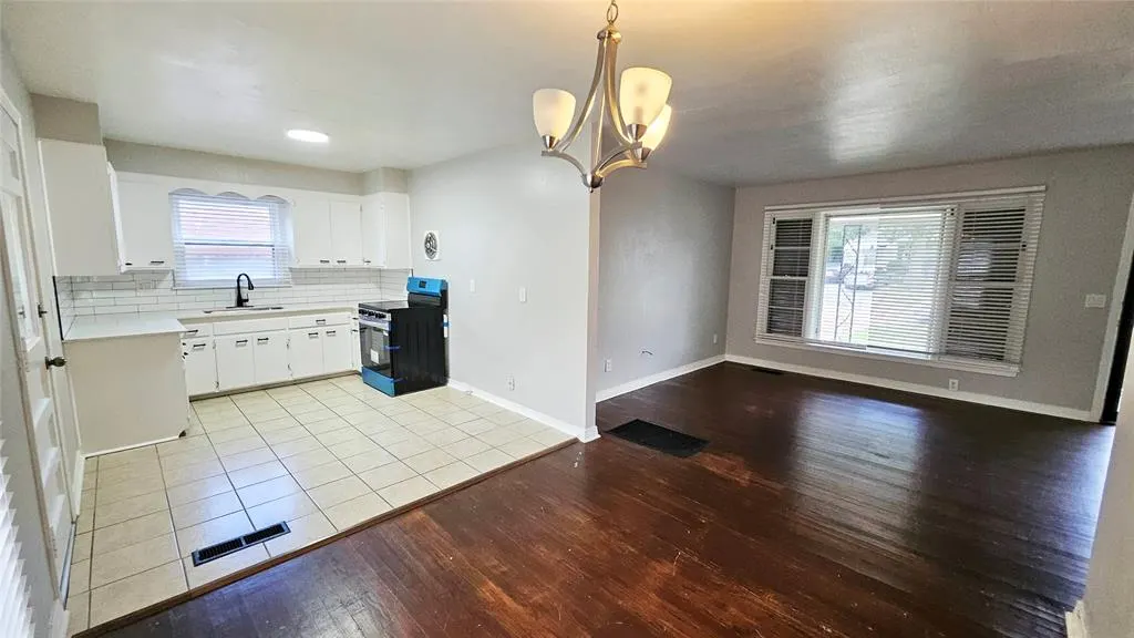 Photo 9 — 3808 NW 31st Street, Oklahoma City, OK 73112