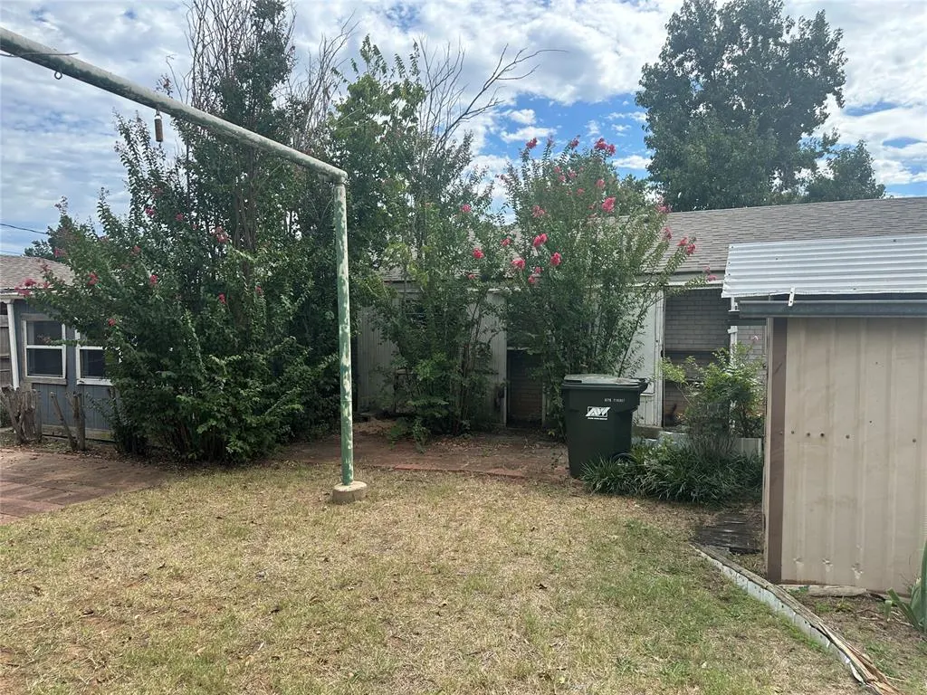 Photo 2 — 4206 N Aydelotte Avenue, Shawnee, OK 74804