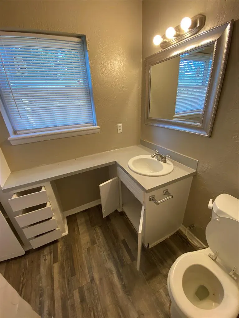 Photo 4 — 505 SW 30th Street, Oklahoma City, OK 73109
