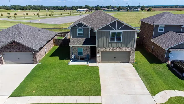 Photo 8 — 808 St James Place, Newcastle, OK 73065