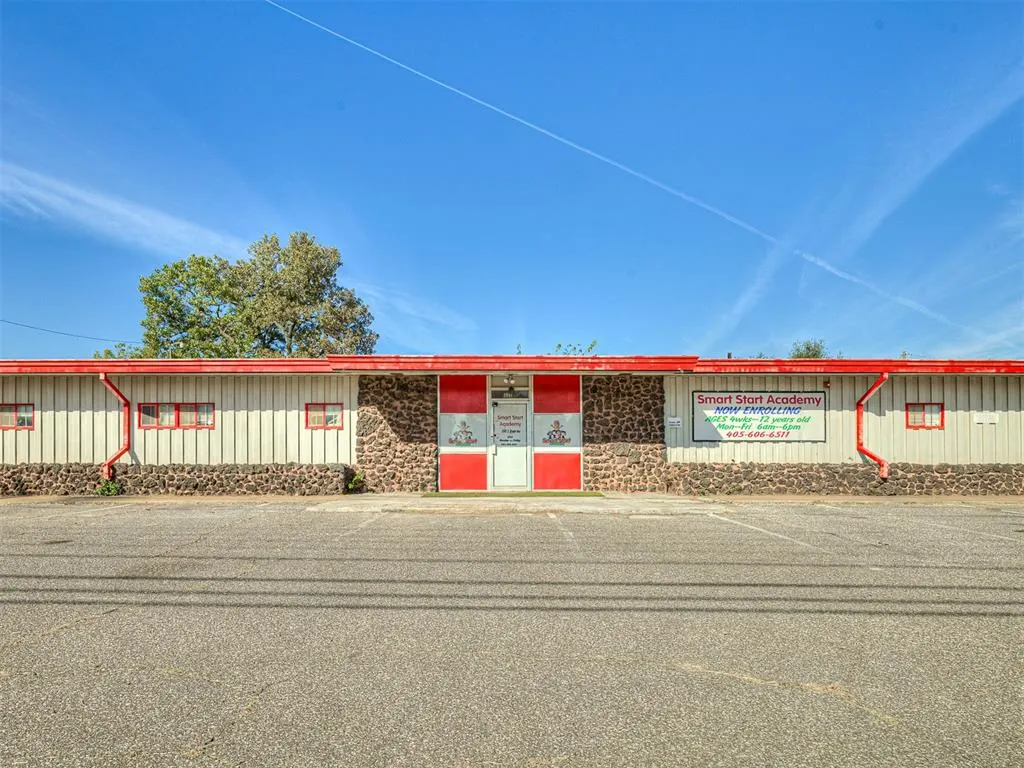 Photo 3 — 3901 S Bryant Avenue, Del City, OK 73115