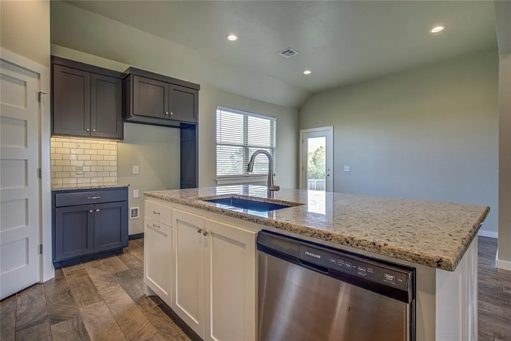Photo 14 — 17359 290th Street, Washington, OK 73093