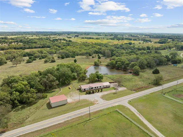 Front exterior — 17402 State Highway 24, Purcell, OK 73080