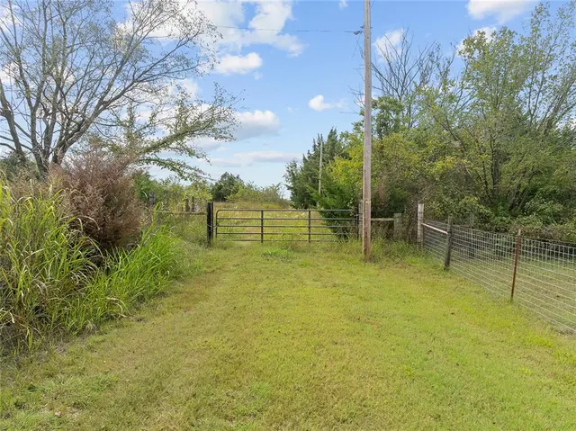 Photo 3 — 17402 State Highway 24, Purcell, OK 73080