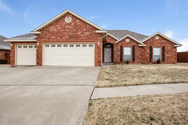 Front exterior — 641 SW 161st Street, Oklahoma City, OK 73170