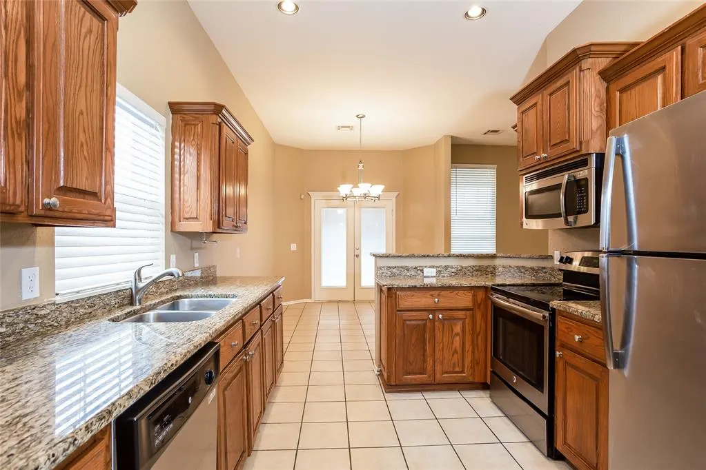 Photo 7 — 641 SW 161st Street, Oklahoma City, OK 73170