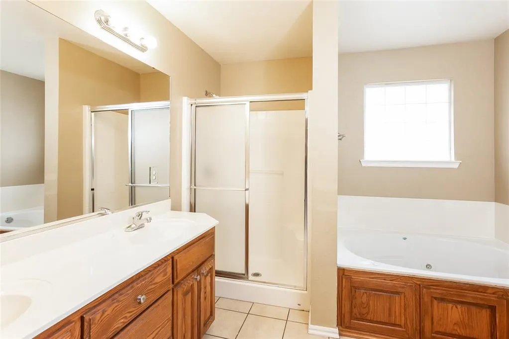 Photo 9 — 641 SW 161st Street, Oklahoma City, OK 73170