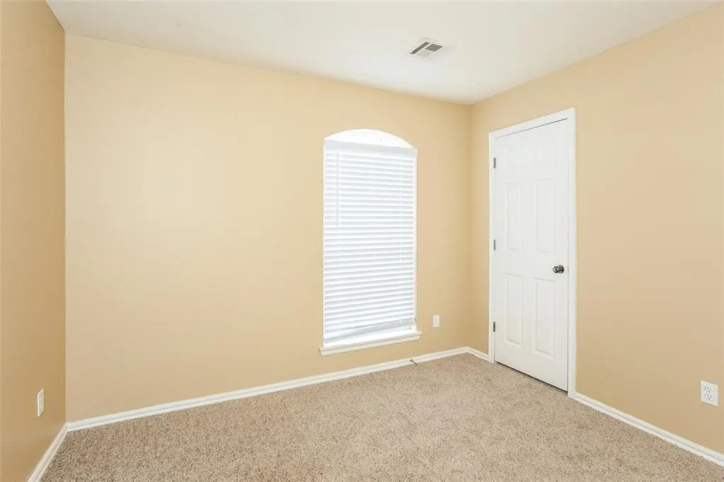 Photo 12 — 641 SW 161st Street, Oklahoma City, OK 73170