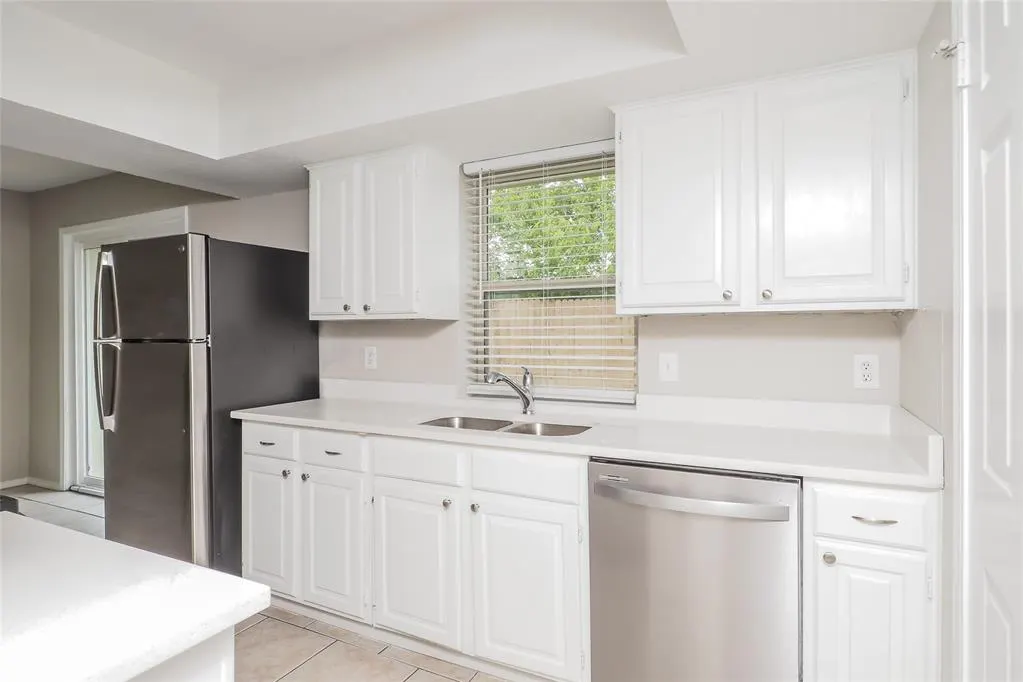 Photo 6 — 11235 Davis Court, Oklahoma City, OK 73162