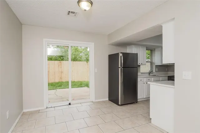 Photo 8 — 11235 Davis Court, Oklahoma City, OK 73162
