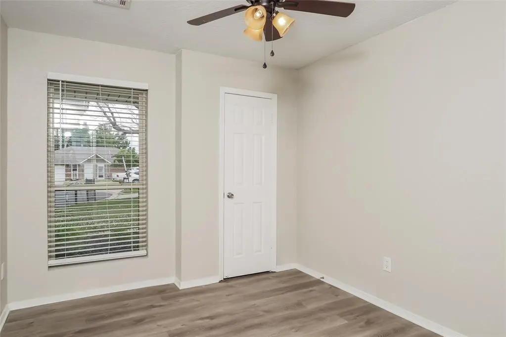 Photo 11 — 11235 Davis Court, Oklahoma City, OK 73162