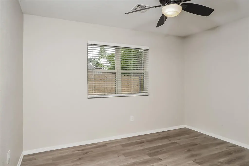 Photo 12 — 11235 Davis Court, Oklahoma City, OK 73162
