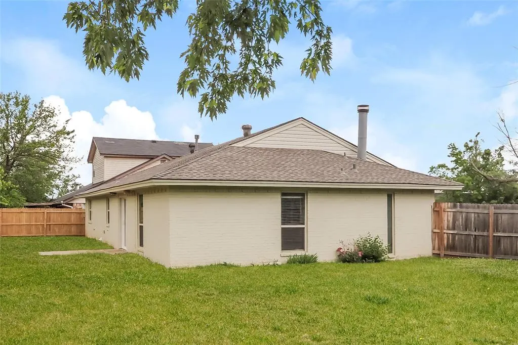 Photo 16 — 11235 Davis Court, Oklahoma City, OK 73162