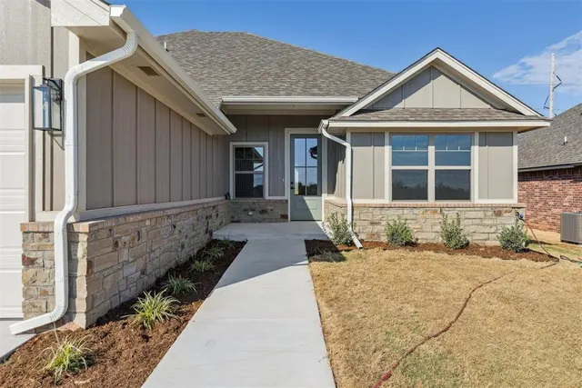 Photo 5 — 1914 Hollow Crest Court, Norman, OK 73071