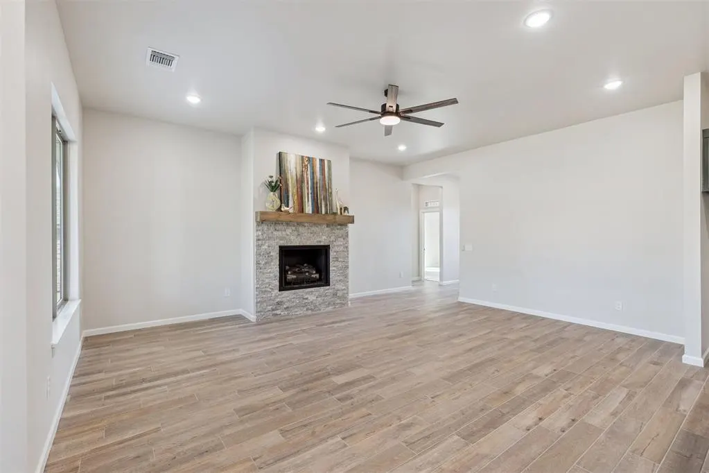 Photo 11 — 1914 Hollow Crest Court, Norman, OK 73071