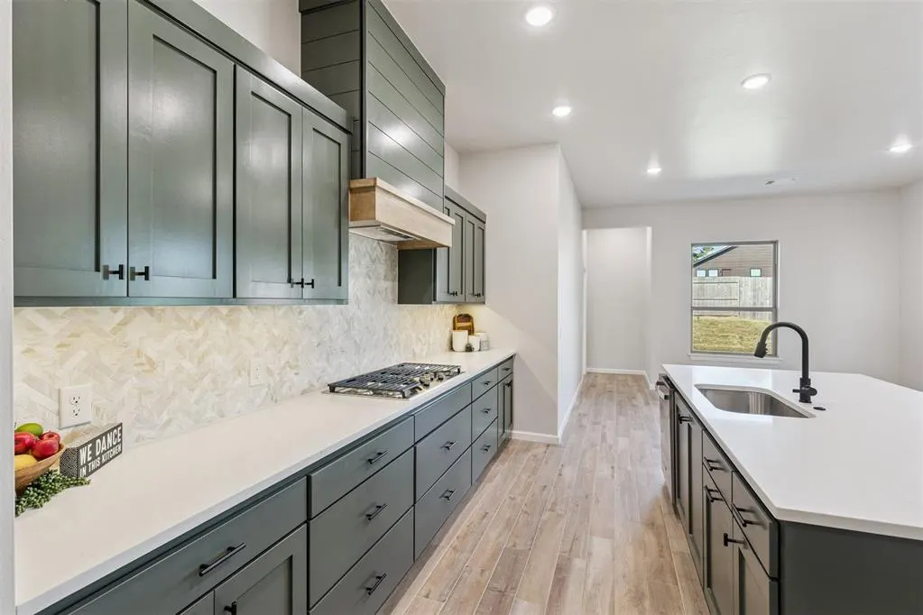 Photo 18 — 1914 Hollow Crest Court, Norman, OK 73071