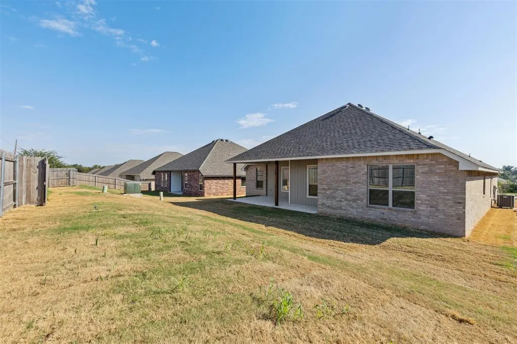 Photo 43 — 1914 Hollow Crest Court, Norman, OK 73071