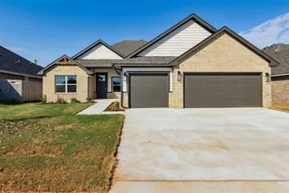 Sold home at 1918 Hollow Crest Court
