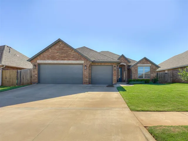 Photo 2 — 4216 Silver Maple Way, Oklahoma City, OK 73179