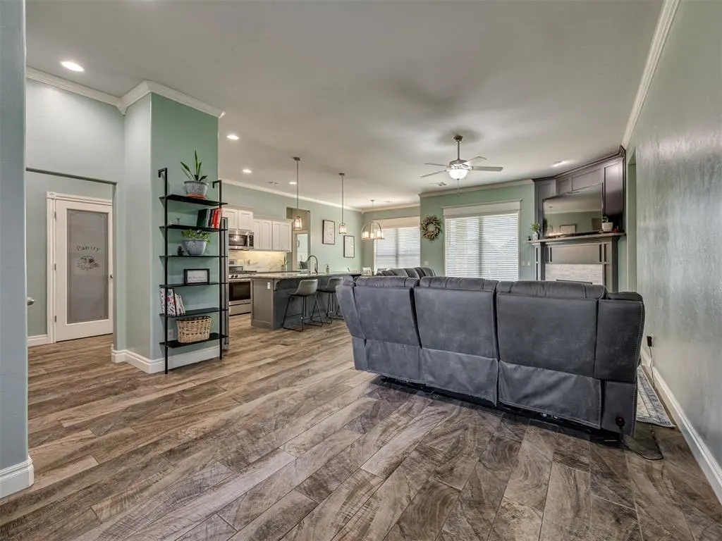 Photo 5 — 4216 Silver Maple Way, Oklahoma City, OK 73179