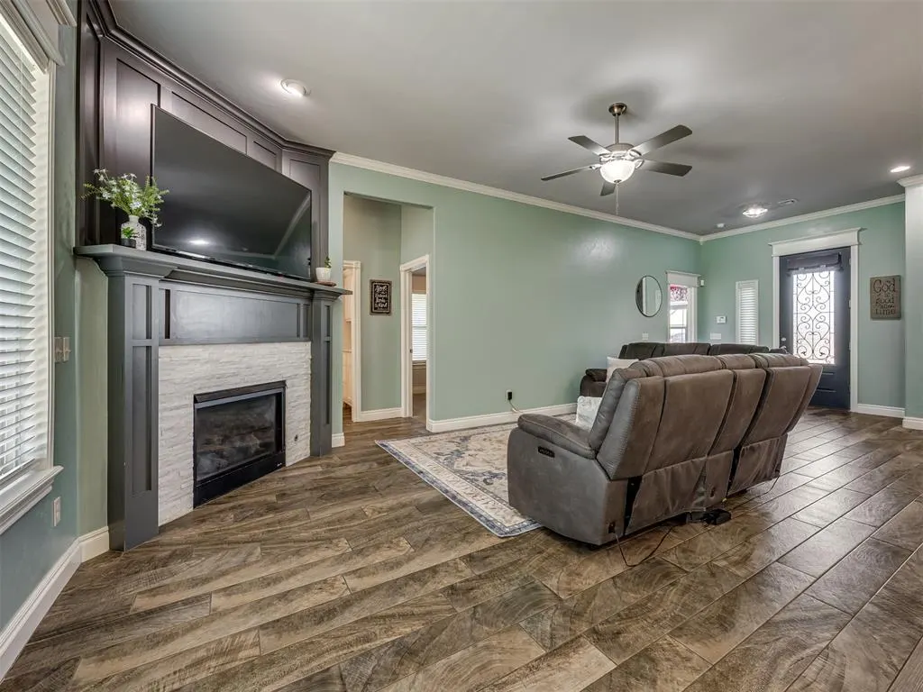 Photo 9 — 4216 Silver Maple Way, Oklahoma City, OK 73179