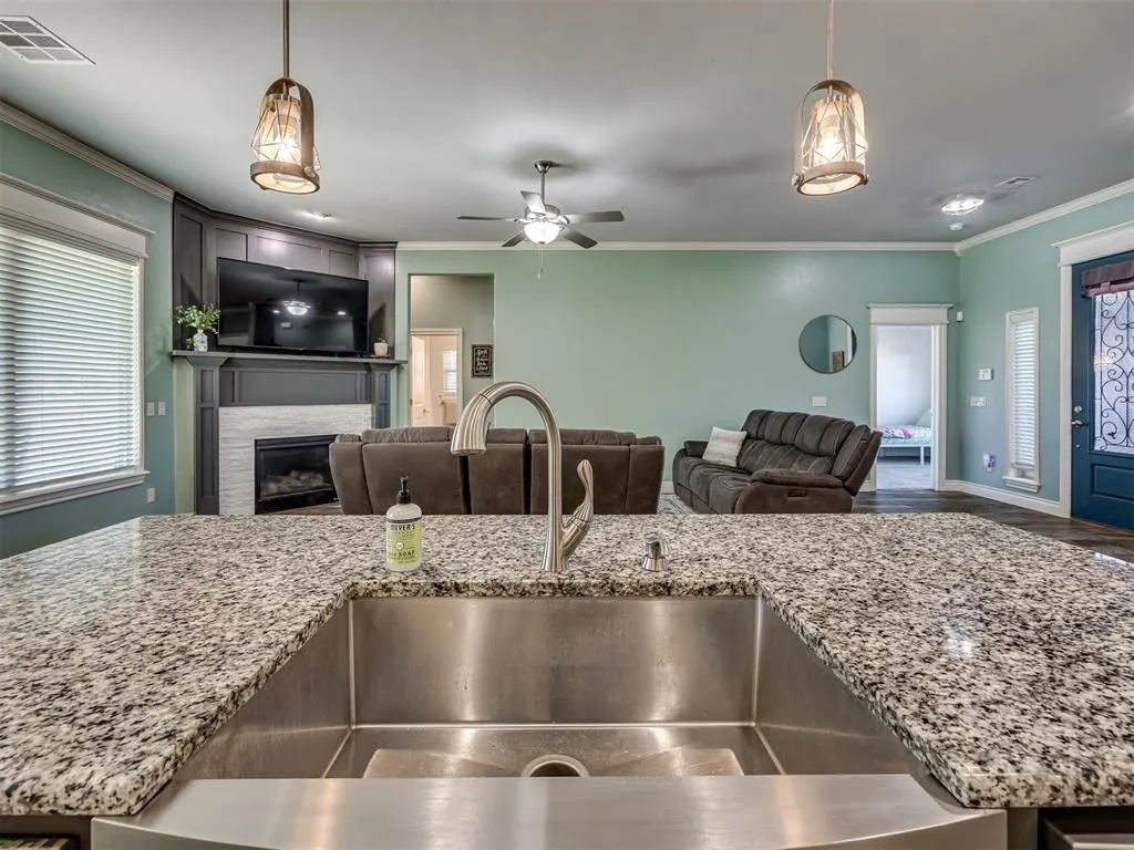 Photo 16 — 4216 Silver Maple Way, Oklahoma City, OK 73179
