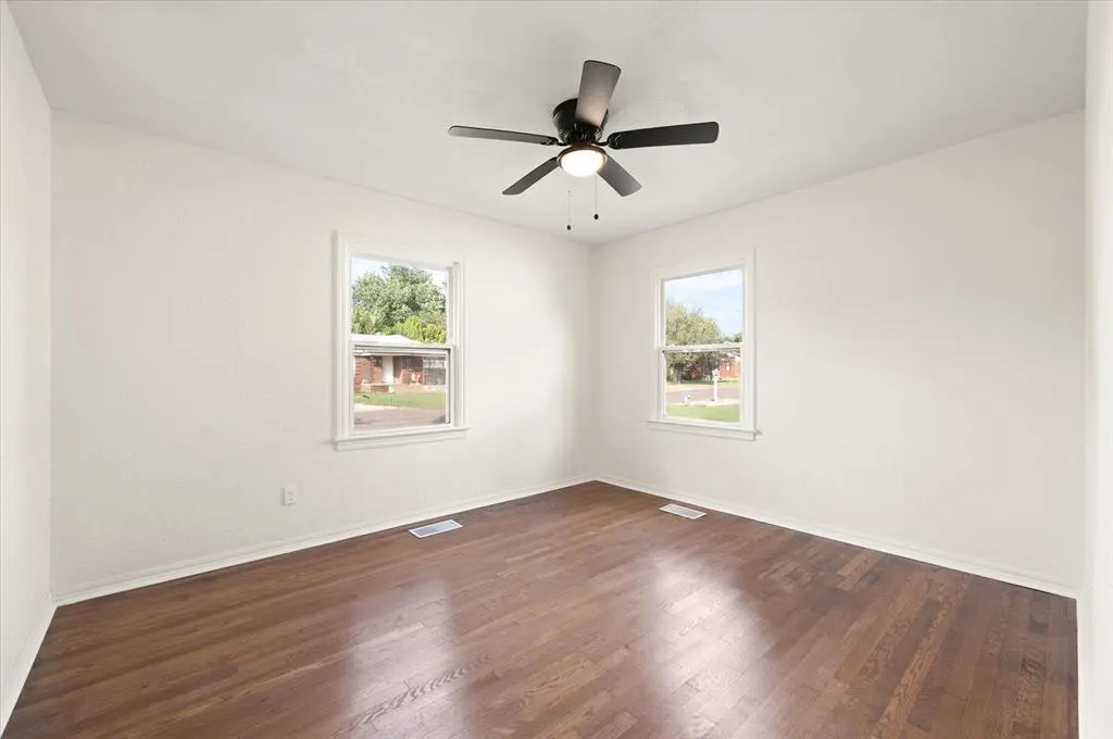 Photo 10 — 314 E Ercoupe Drive, Midwest City, OK 73110