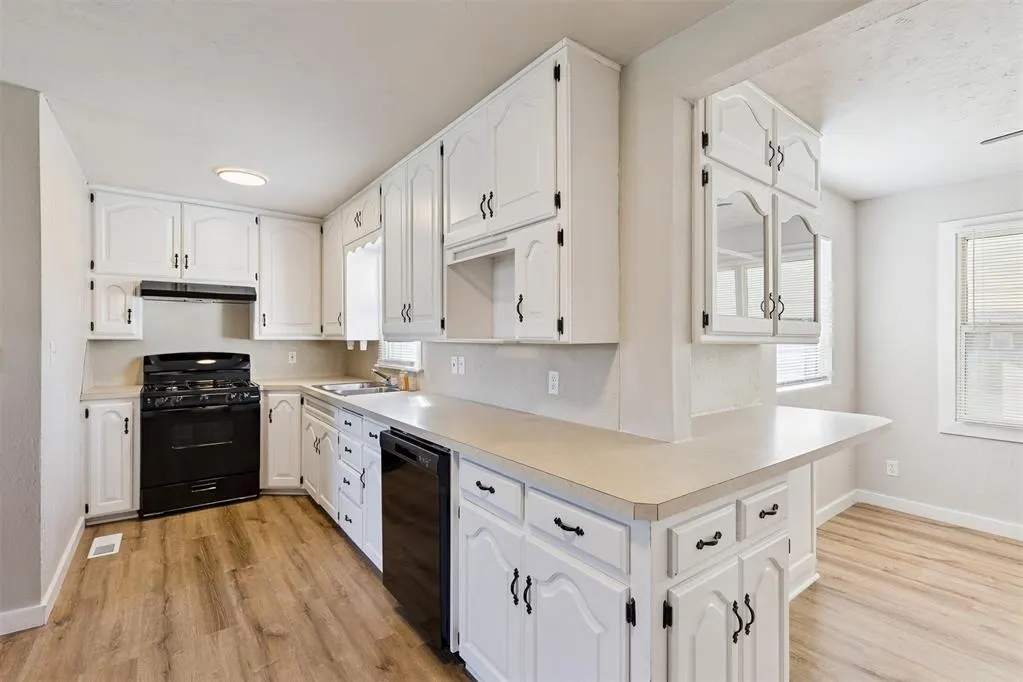 Photo 12 — 7012 NW 62nd Street, Bethany, OK 73008