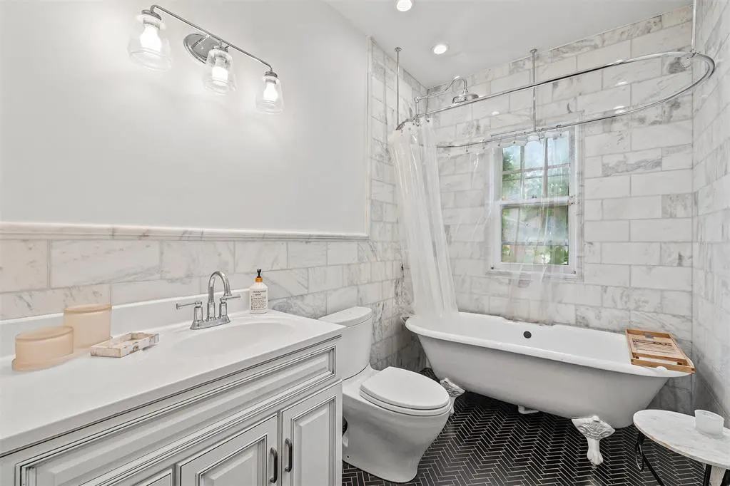 Photo 18 — 218 NW 31st Street, Oklahoma City, OK 73118