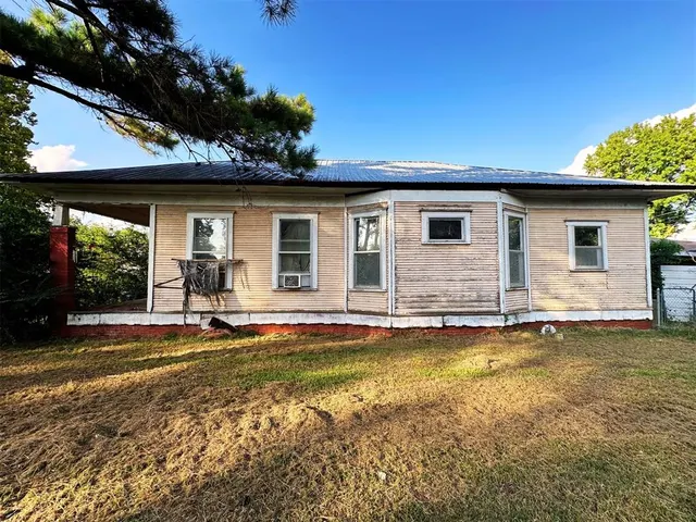 Photo 7 — 616 N 4th Avenue, Durant, OK 74701