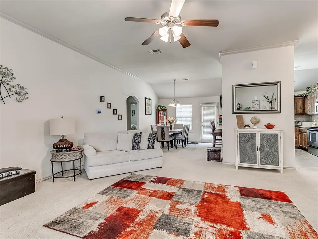 Photo 10 — 8005 John Robert Drive, Oklahoma City, OK 73135
