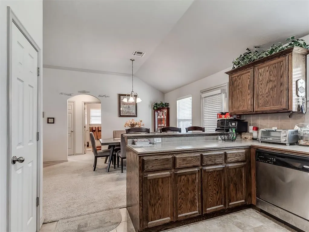 Photo 20 — 8005 John Robert Drive, Oklahoma City, OK 73135