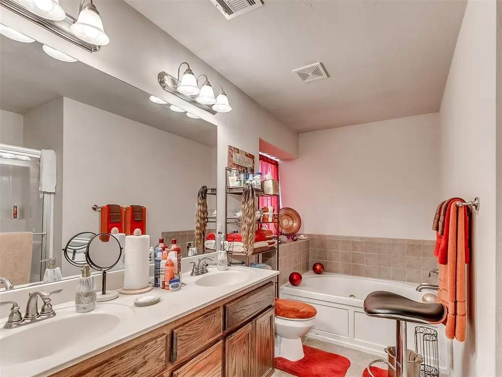 Photo 23 — 8005 John Robert Drive, Oklahoma City, OK 73135