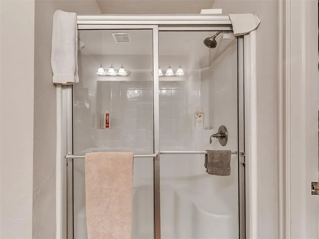 Photo 24 — 8005 John Robert Drive, Oklahoma City, OK 73135