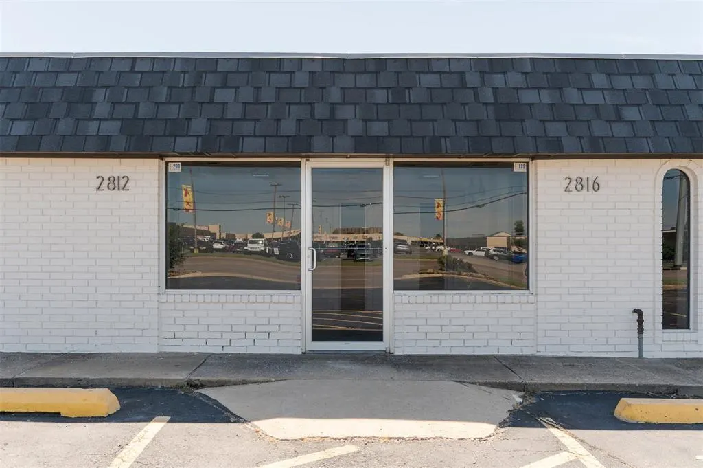 Photo 4 — 2812 W Hefner Road, Oklahoma City, OK 73120