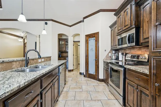 Photo 7 — 10829 Taylor Paige Drive, Midwest City, OK 73130