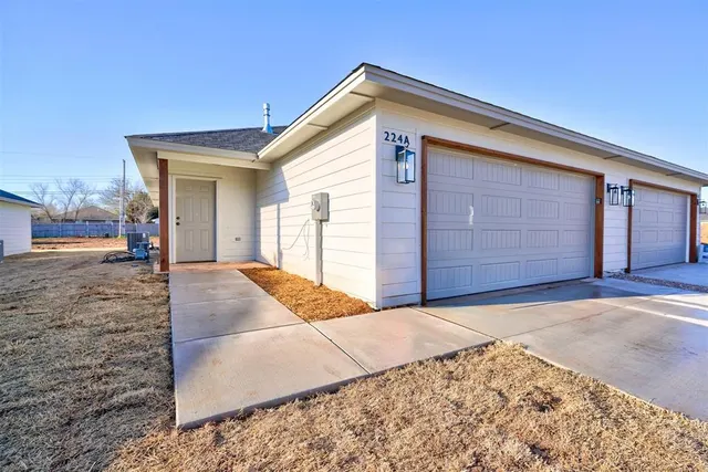 Front exterior — 224 NW 122nd Street A, Oklahoma City, OK 73114
