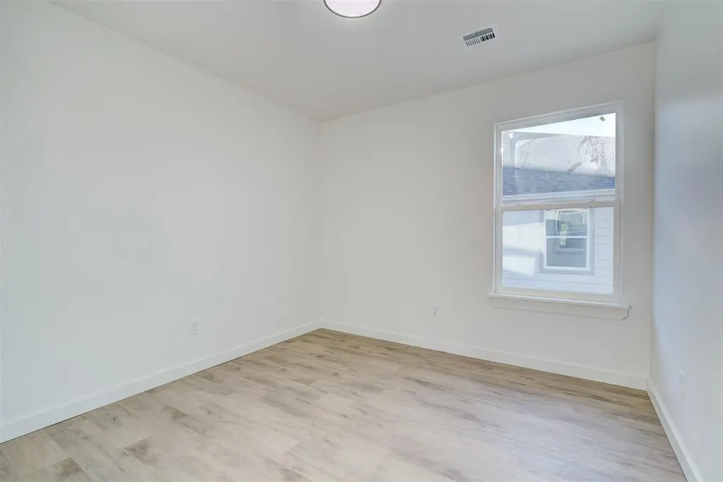 Photo 14 — 224 NW 122nd Street A, Oklahoma City, OK 73114