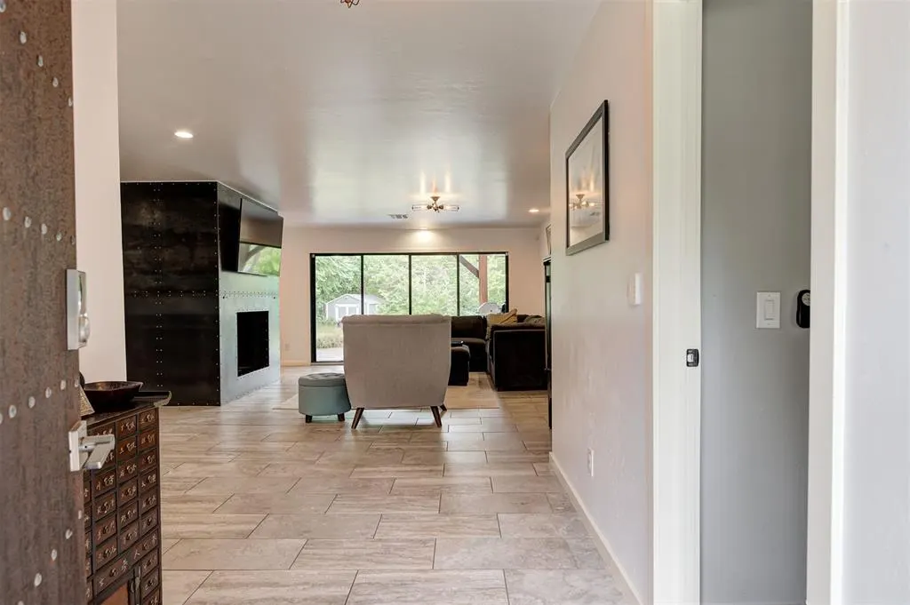 Photo 3 — 217 NW 40th Street, Oklahoma City, OK 73118