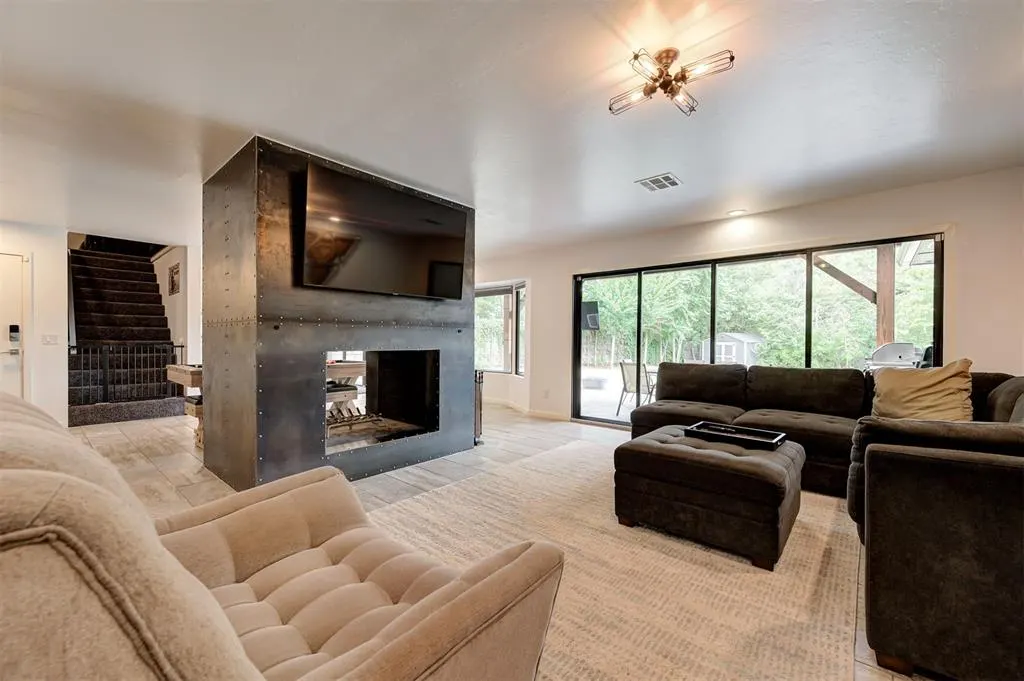 Photo 9 — 217 NW 40th Street, Oklahoma City, OK 73118