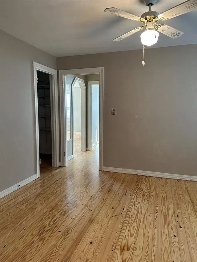 Photo 6 — 302 Fourth Street, Maysville, OK 73057