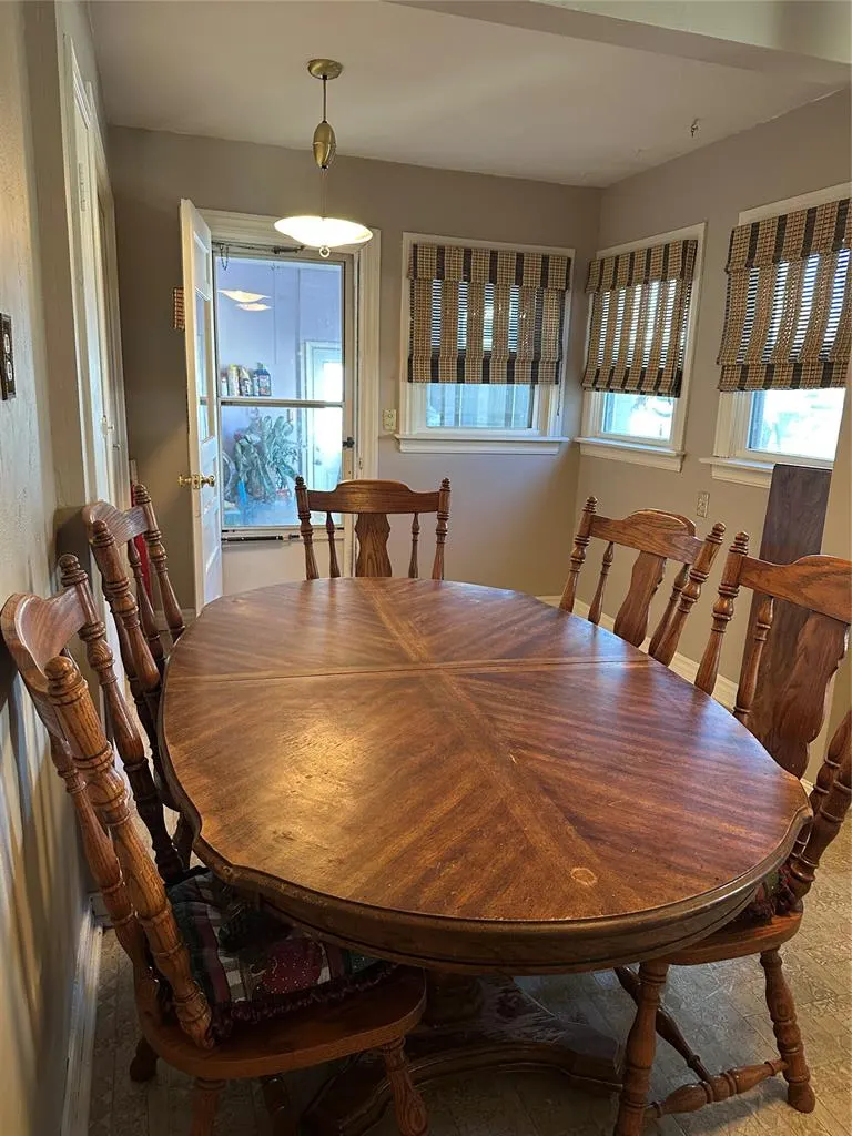 Photo 14 — 302 Fourth Street, Maysville, OK 73057
