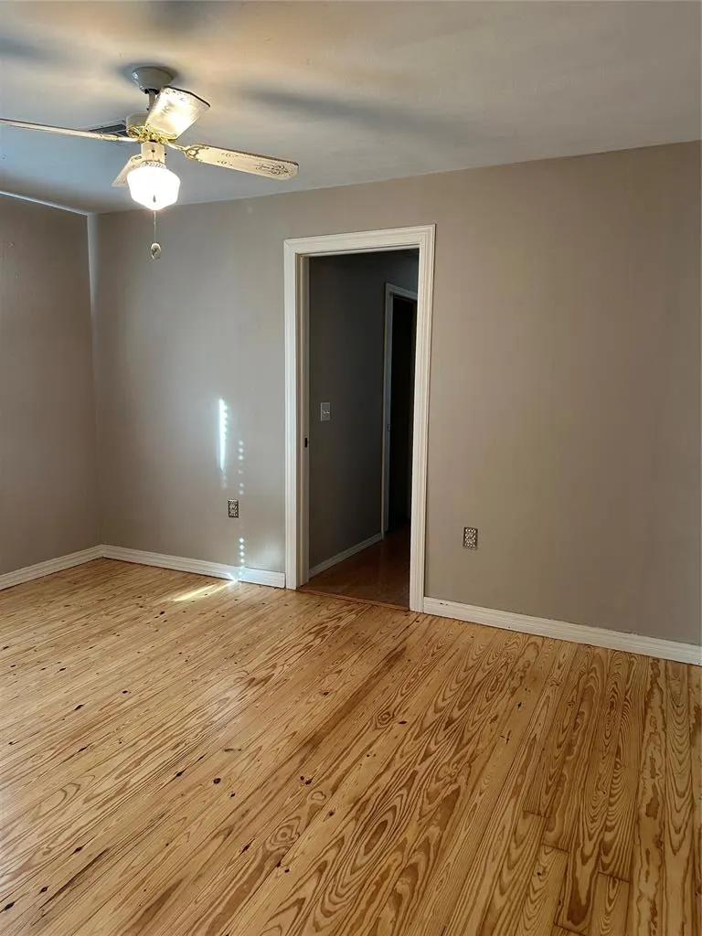 Photo 16 — 302 Fourth Street, Maysville, OK 73057