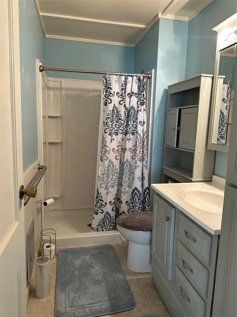 Photo 19 — 302 Fourth Street, Maysville, OK 73057