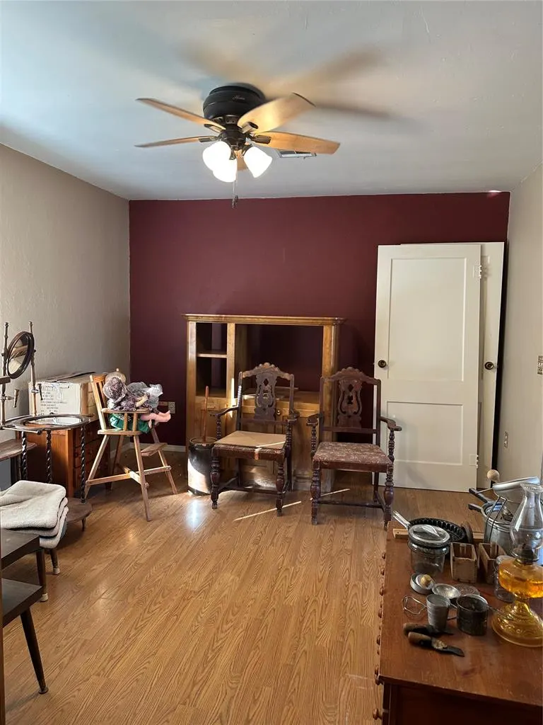 Photo 20 — 302 Fourth Street, Maysville, OK 73057