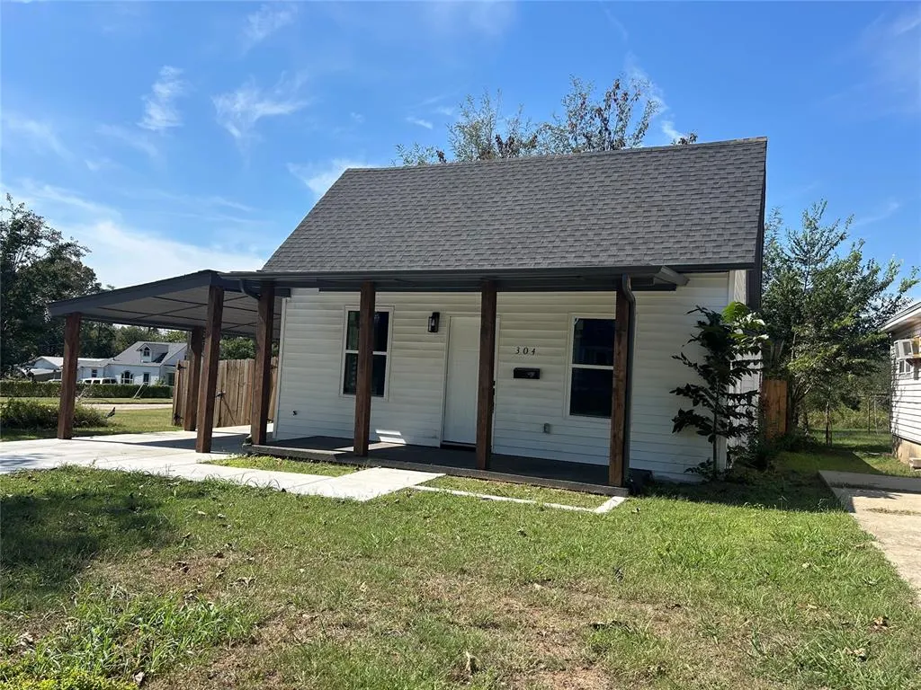 Photo 4 — 304 N Tucker Avenue, Shawnee, OK 74801